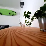 Апартаменты Santos Surf - 5 Minutes Walking To Da Rocha Портиман